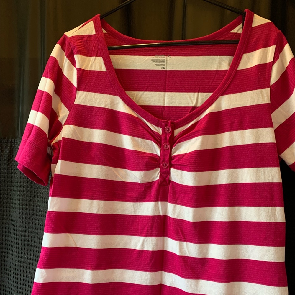 Old Navy Shortsleeved